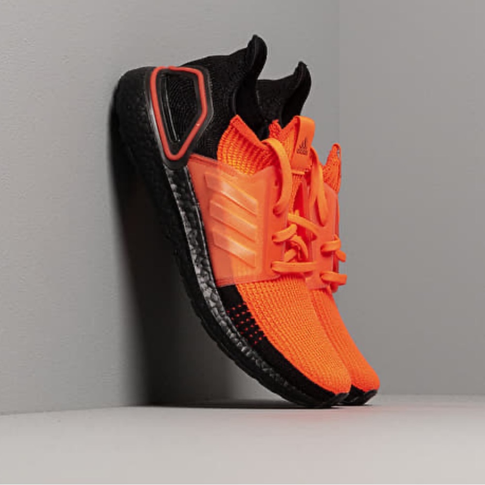 Adidas Ultraboosts‎